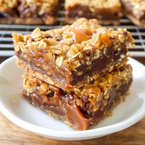 Carmelitas (Oatmeal Caramel Bars)