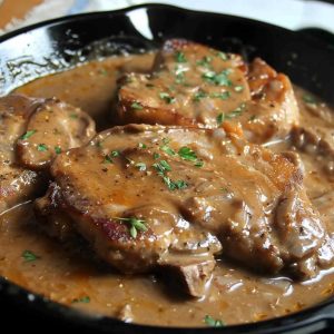 CROCK POT SMOTHERED PORK CHOPS