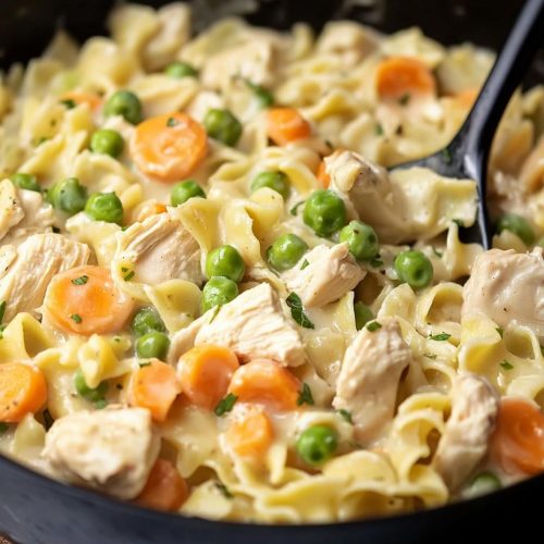 Chicken Pot Pie Noodle Skillet