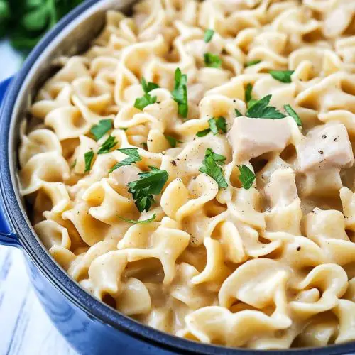 Slow Cooker Creamy Cafeteria Noodles