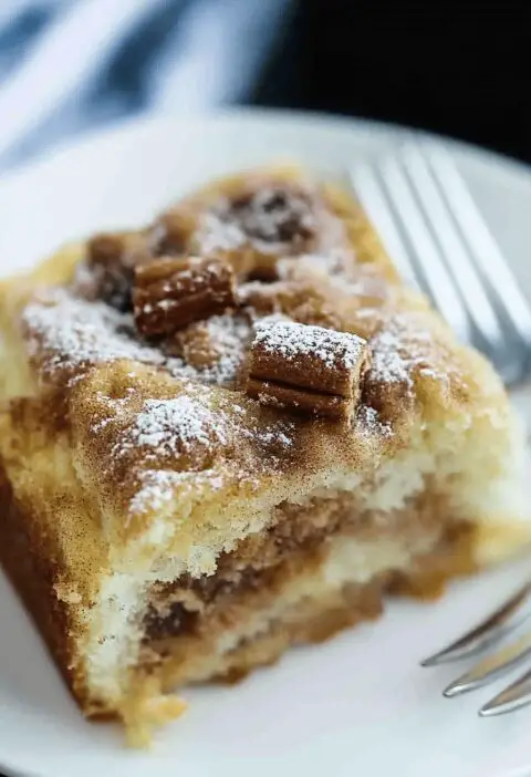 Cinnamon Roll Cake
