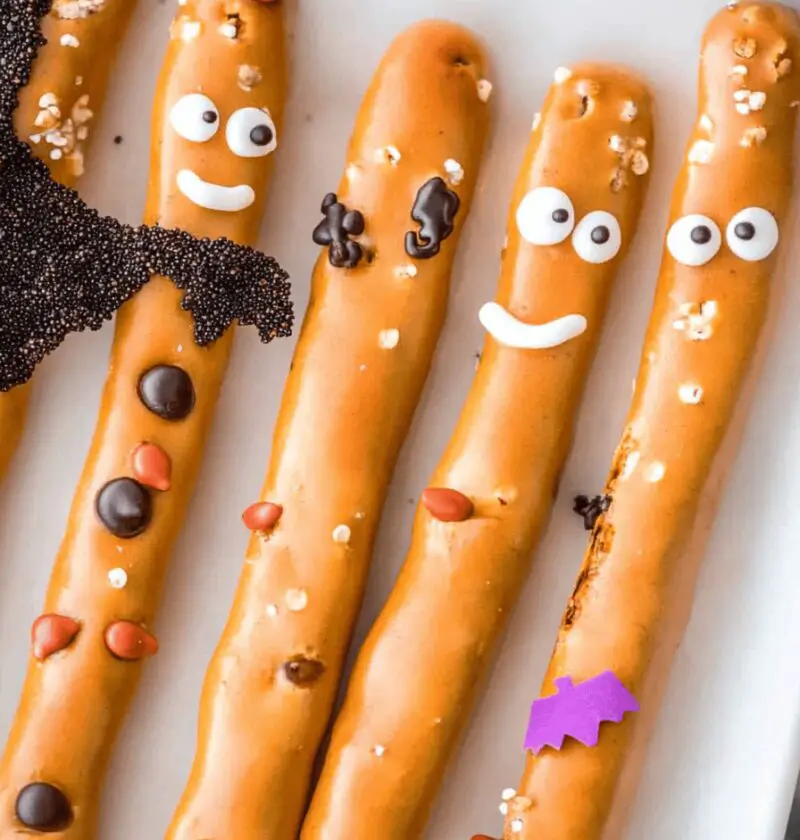 Halloween Pretzel Rods
