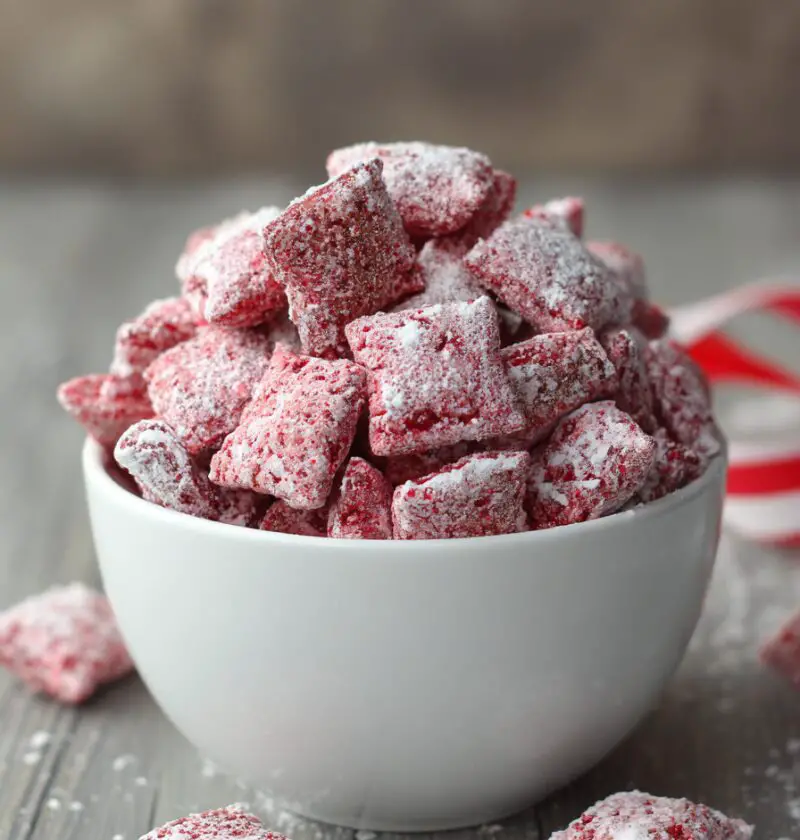 Red Velvet Muddy Buddies Recipe