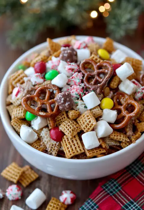 Santa's Trash Snack Mix Recipe