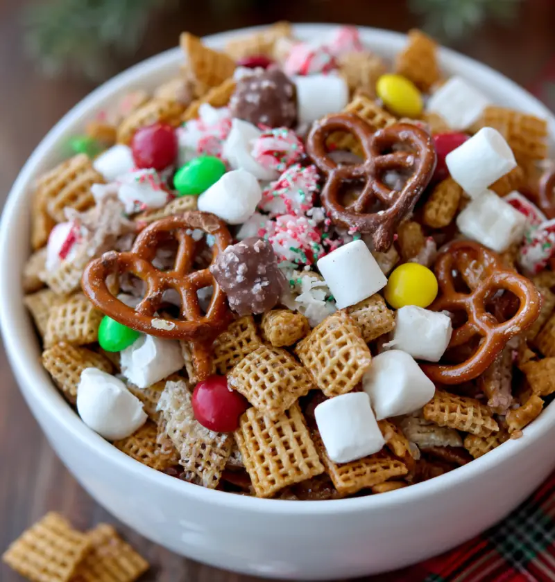 Santa's Trash Snack Mix Recipe