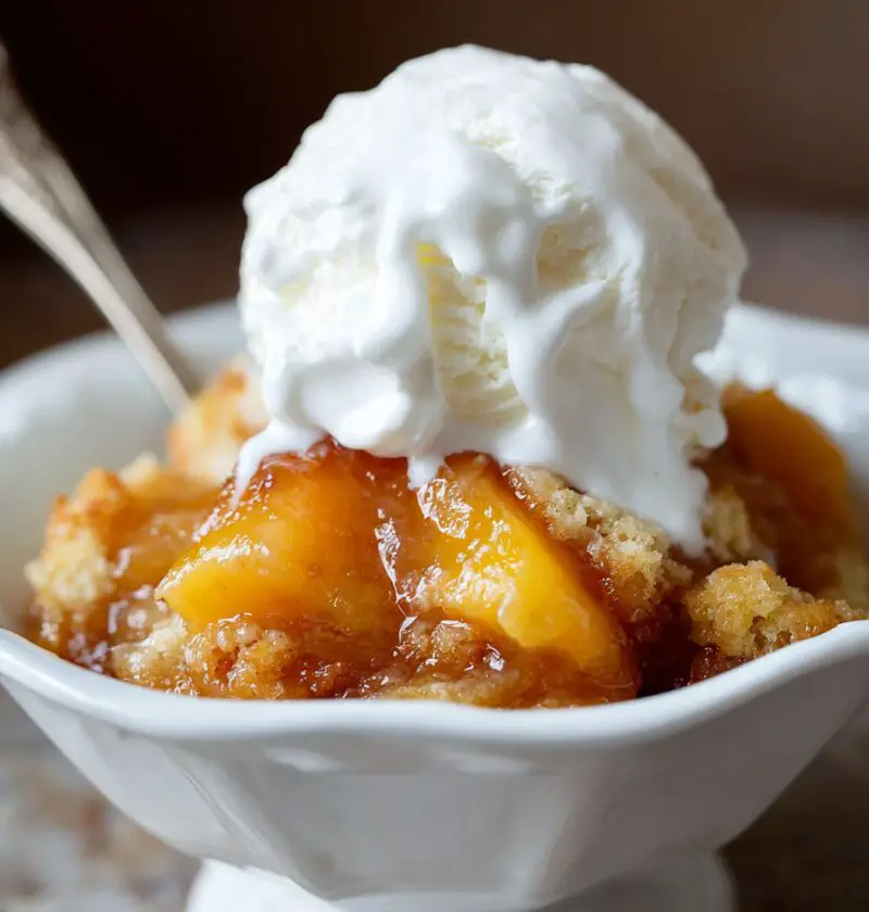 Slow Cooker Peach Cobbler Recipe