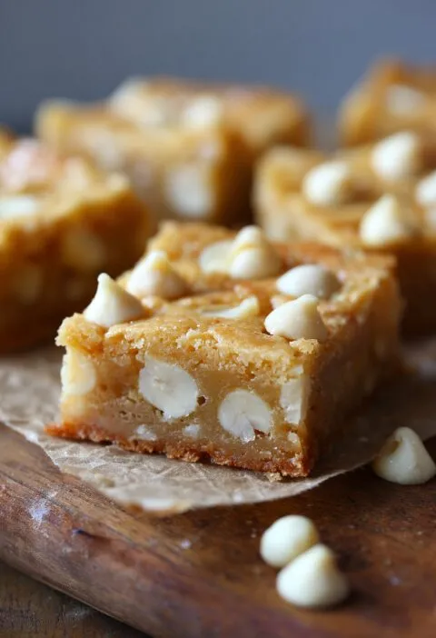 White Chocolate Macadamia Nut Bars Recipe