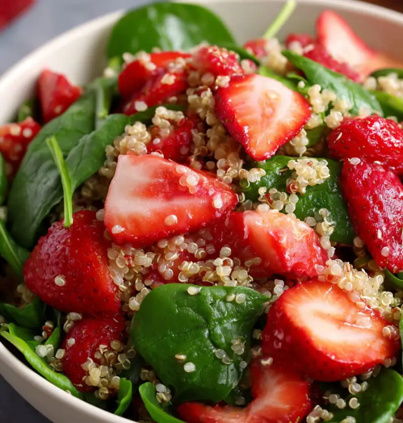 Strawberry Spinach Quinoa Salad Recipe